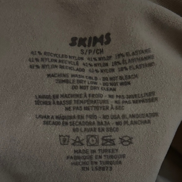 Skims Shapewear Bodysuit Seamless Thong Bodysuit New XXS/XS - Picture 6 of 7